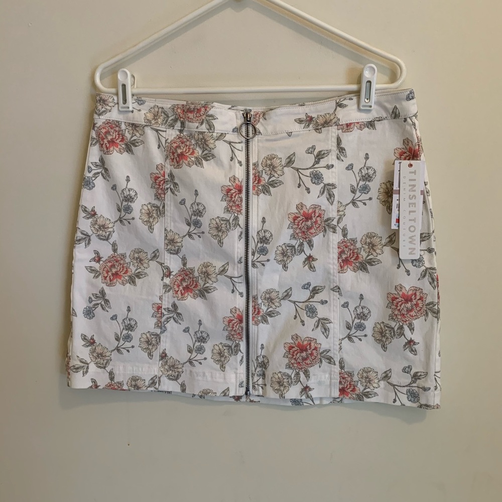 Tinseltown Juniors Front ZIP Mini Skirt Floral